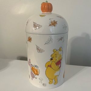 DISNEY Winnie The Pooh & Friends Fall Cookie Jar